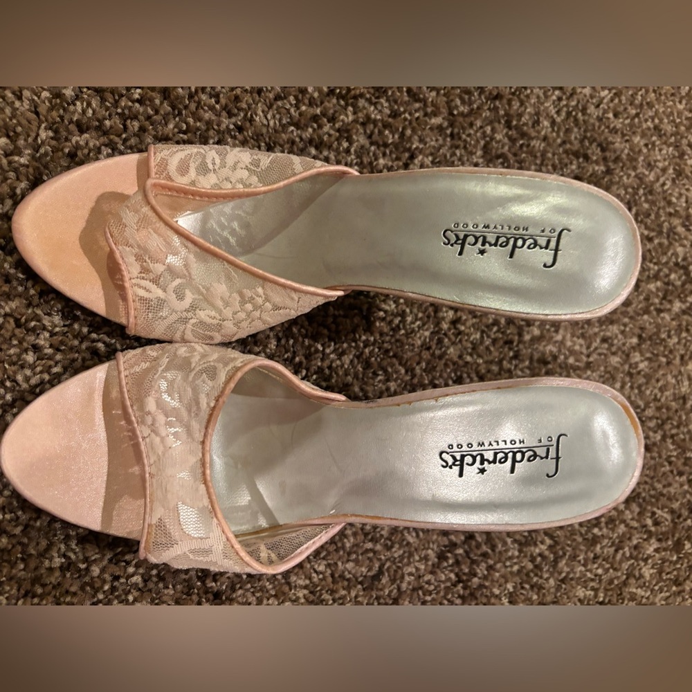 Frederick's of Hollywood Blush Lace Heels-New-Vintage-Great with lingerie